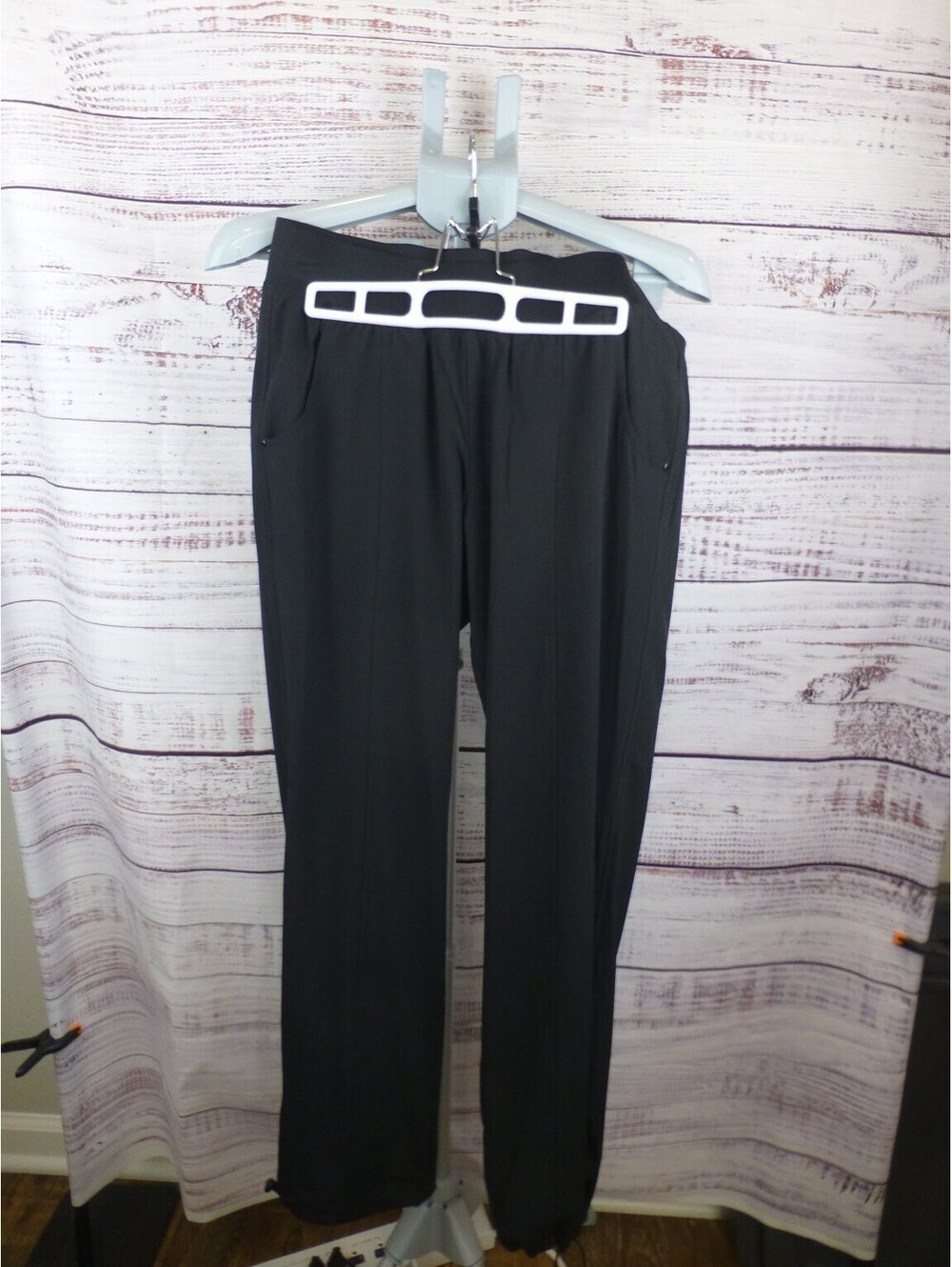 TEK GEAR Women's Small Black Straight Leg Mid Rise Athletic Pants NWT - J5